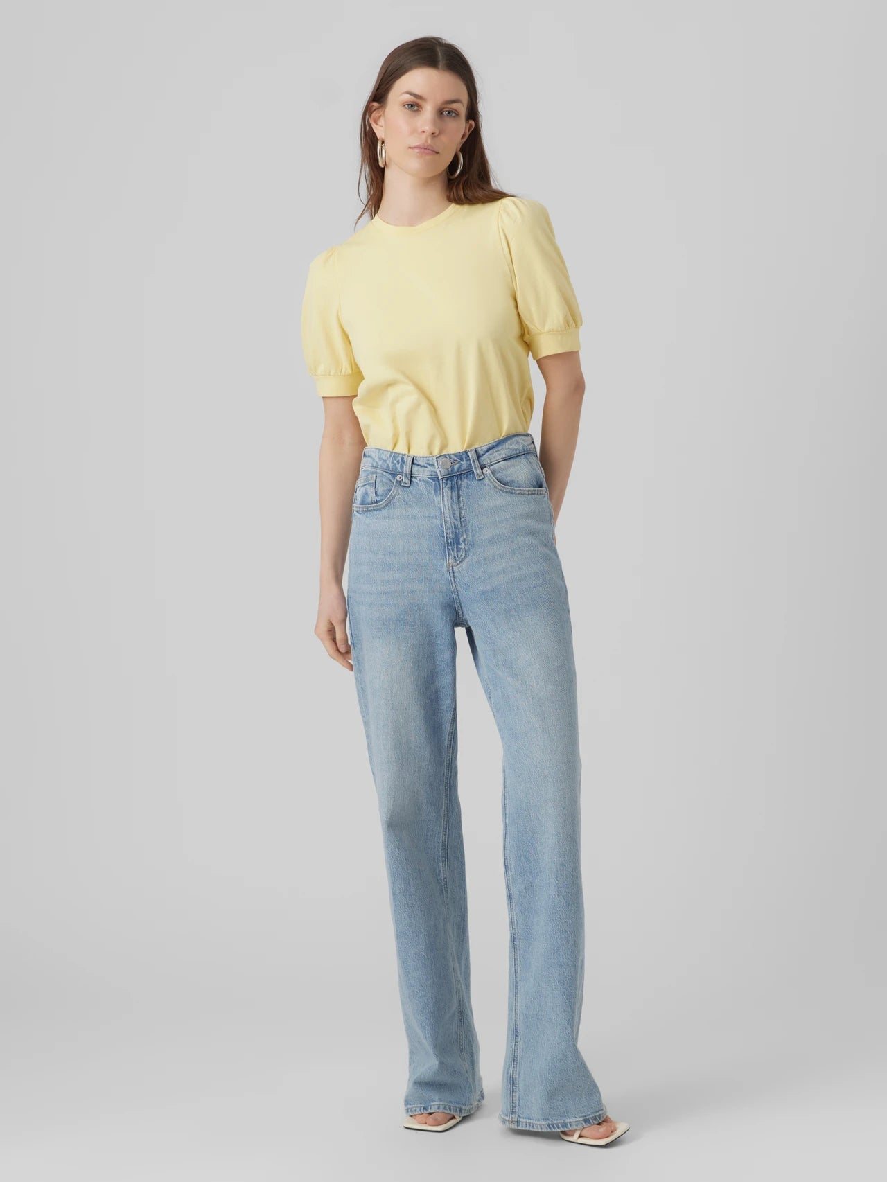 T-shirt con maniche a sbuffo Vero Moda