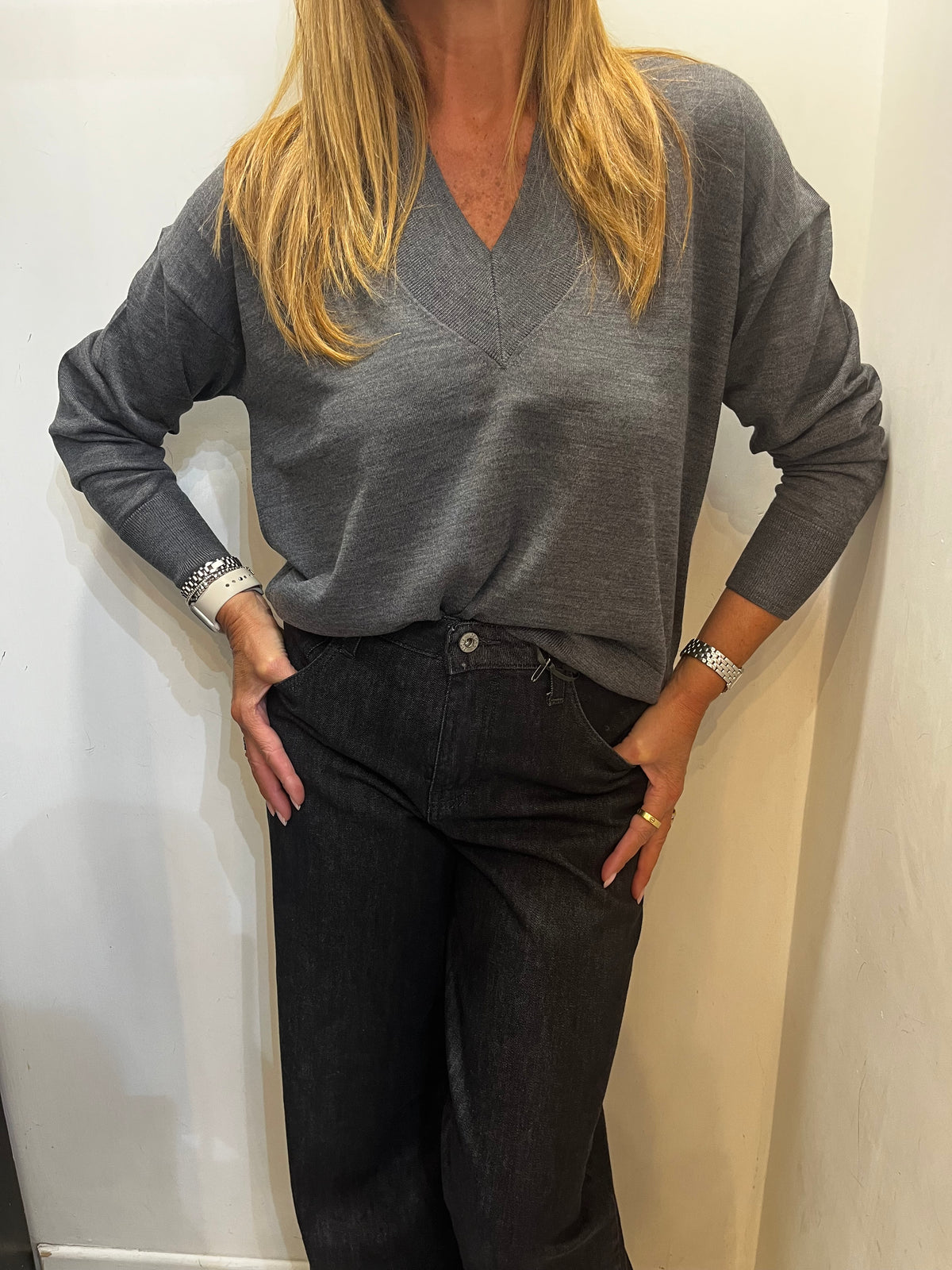 Maglia scollo a V in lana merinos Kaos Collection