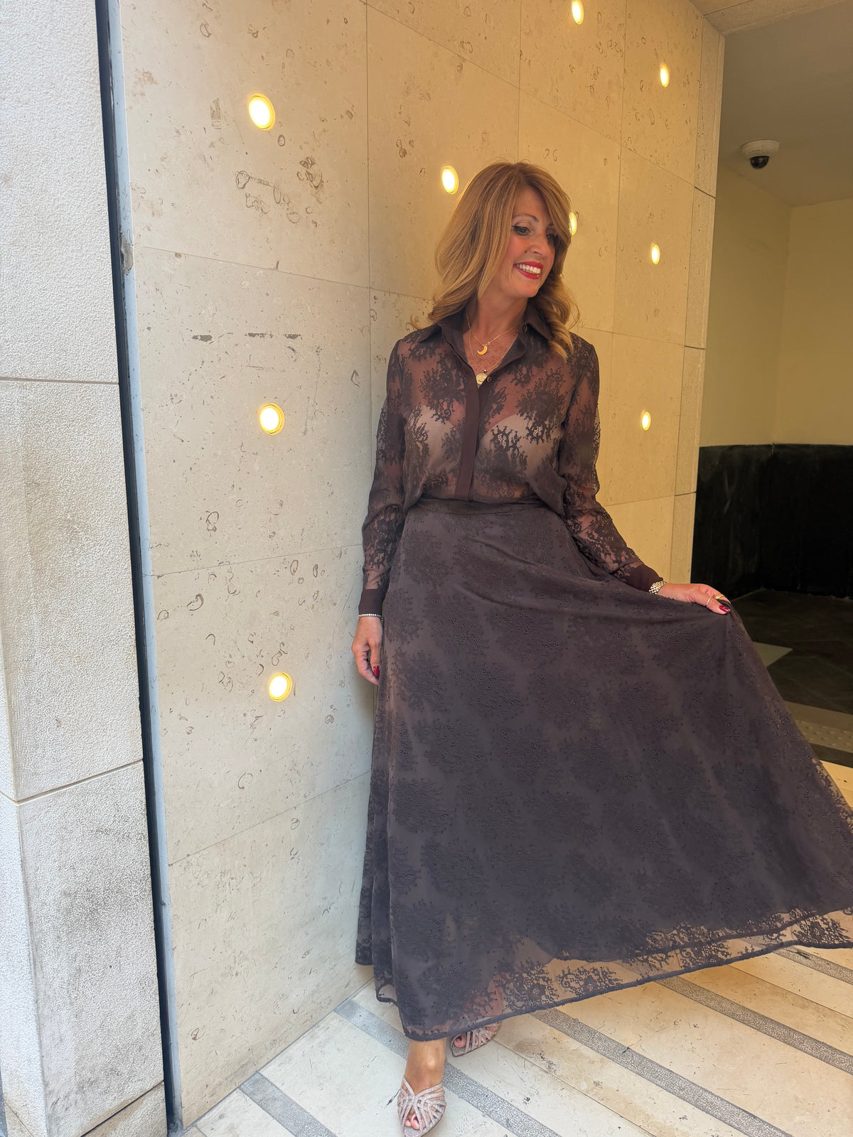 Camicia in pizzo con colletto e fintone in contrasto Hanita