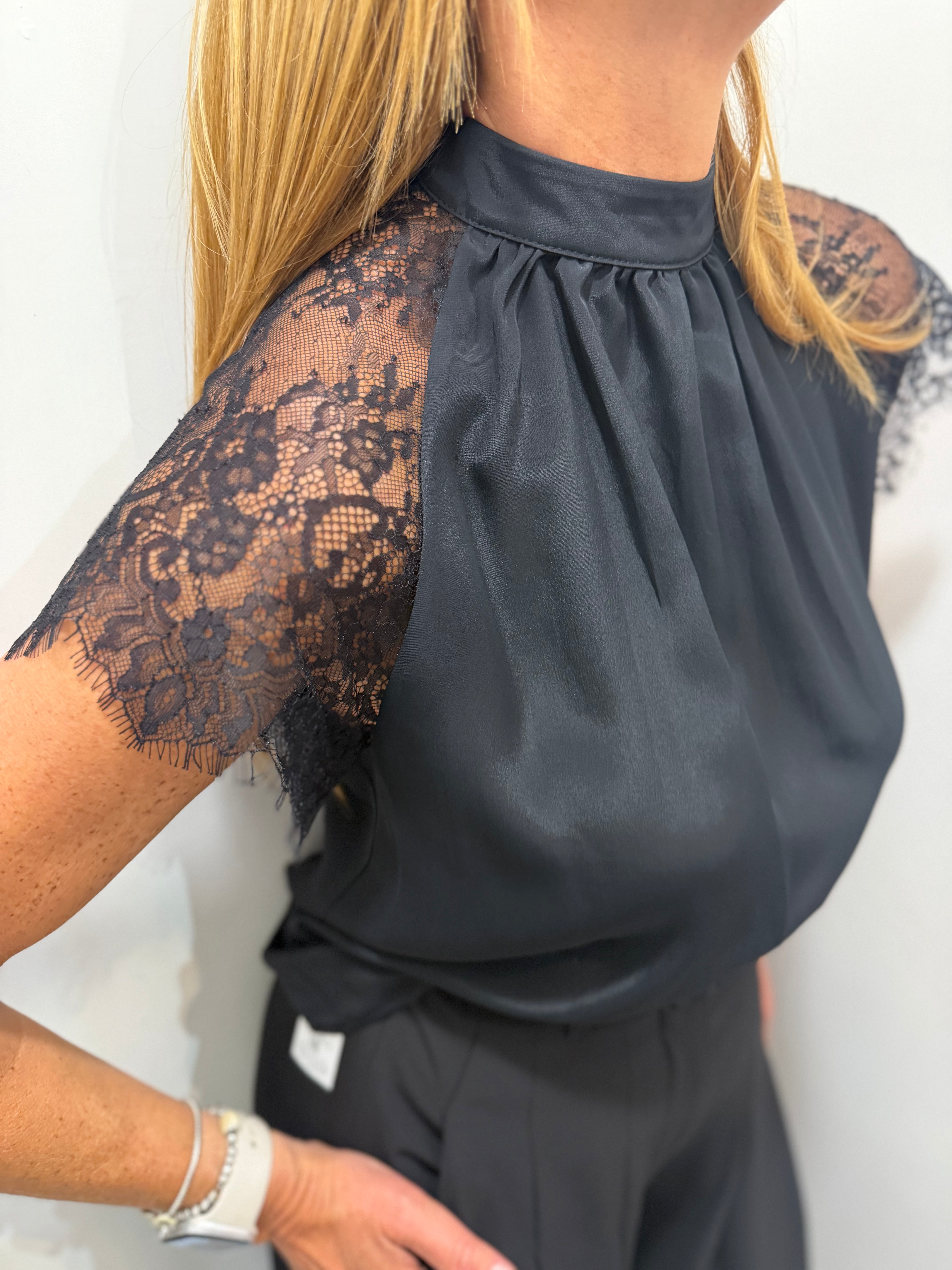 Blusa con inserti in pizzo Imperial