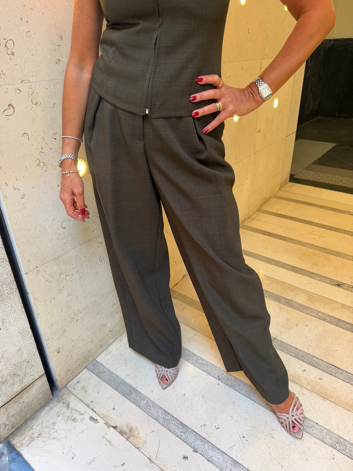 Pantalone barrel con pinces Kaos Collection