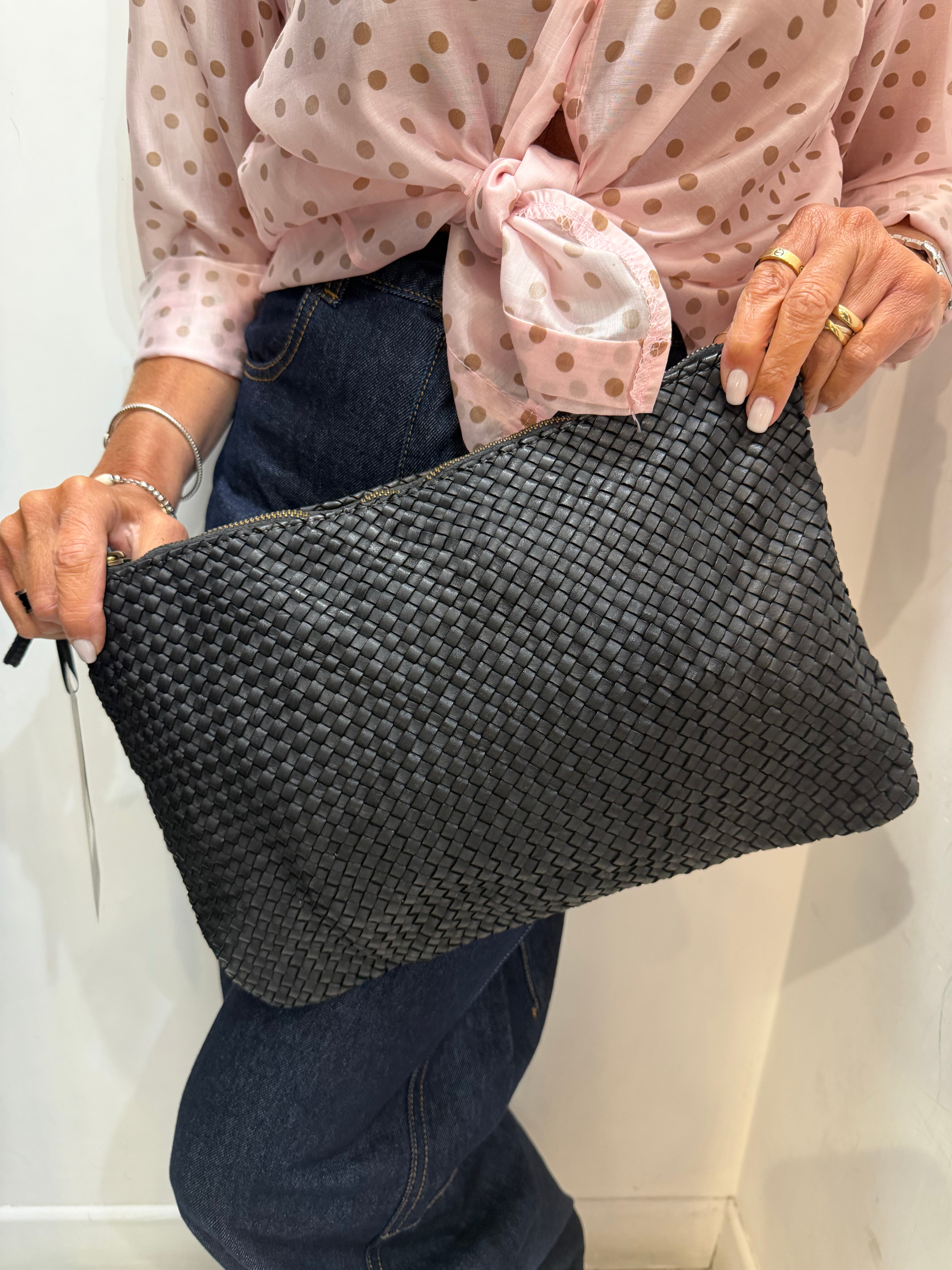 Pochette intrecciata con manico e tracolla Emisphere