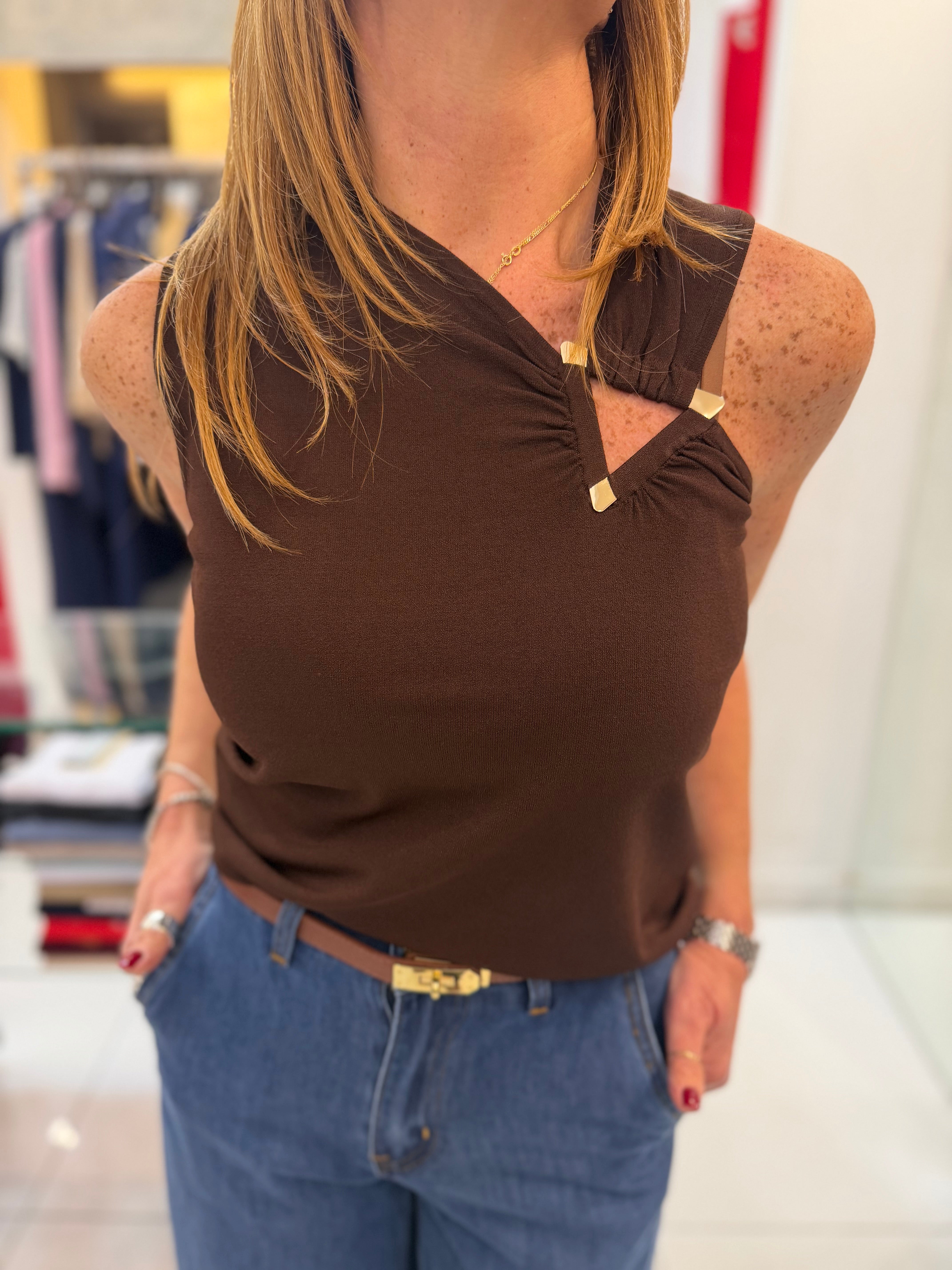 Top asimmetrico e dettaglio dorato Kaos Donna