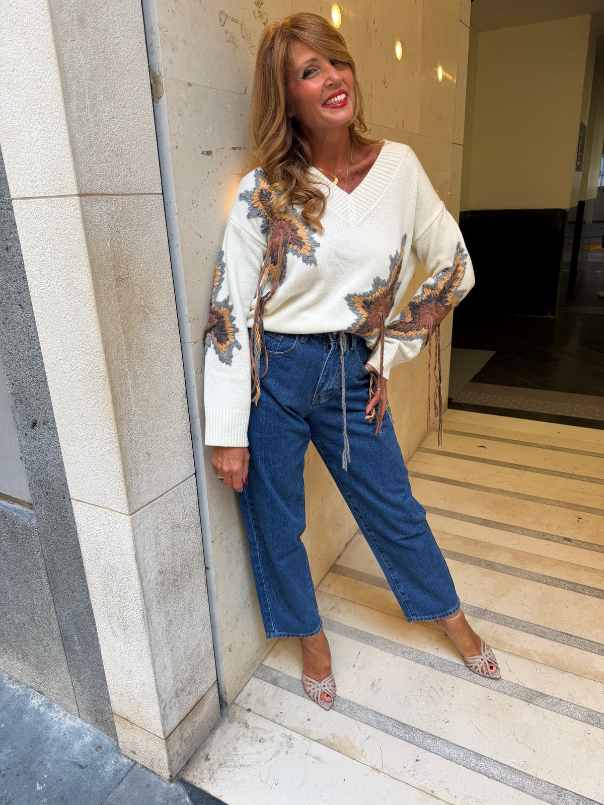 Maglia con dettaglio fiore Icona