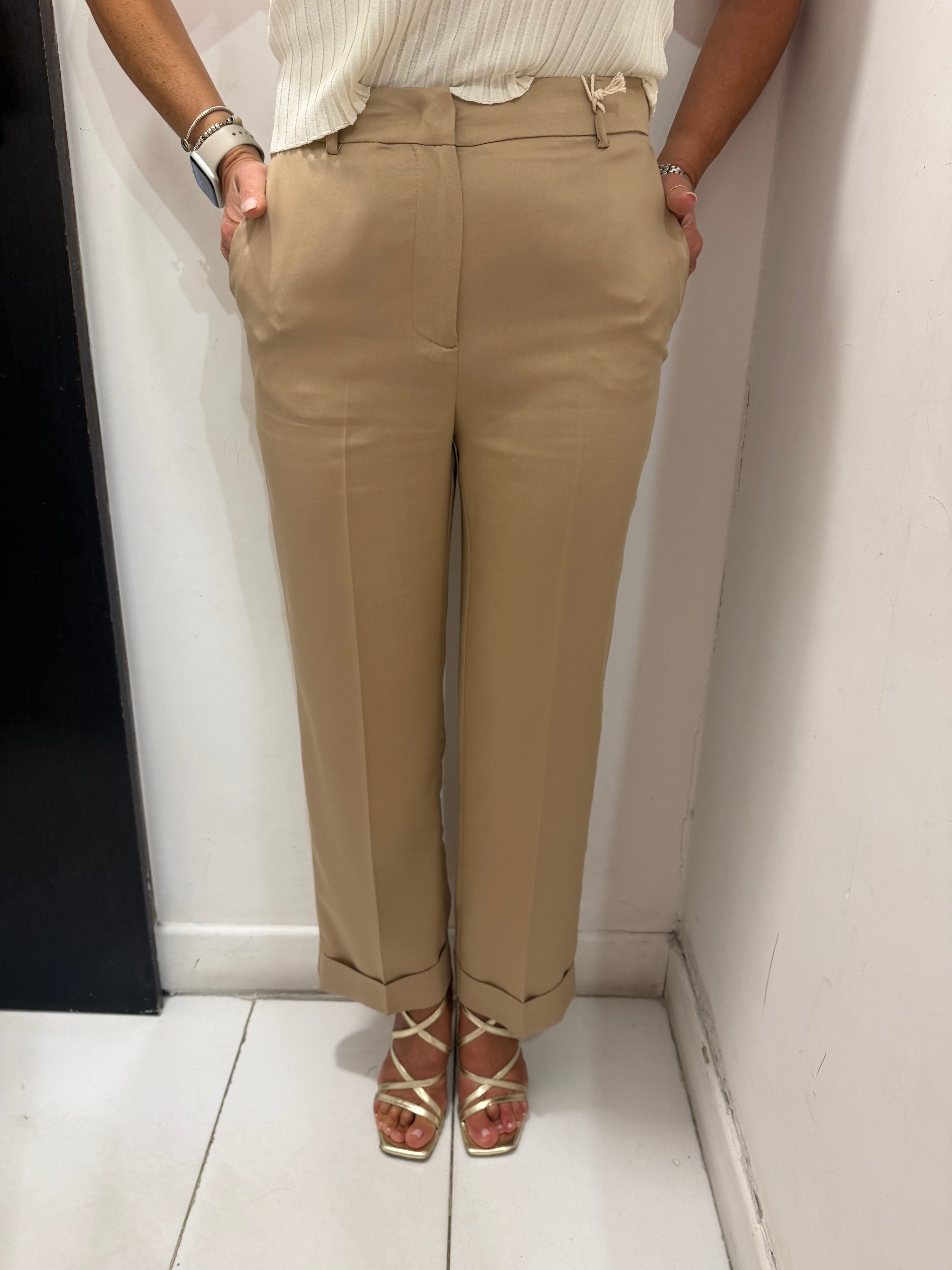 Pantalone cropped Icona