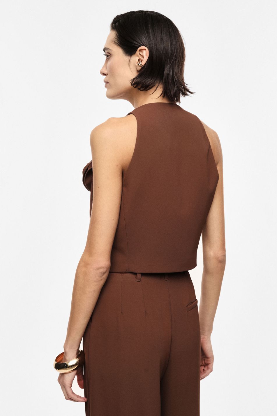 Gilet taglio sartoriale con fiore Imperial