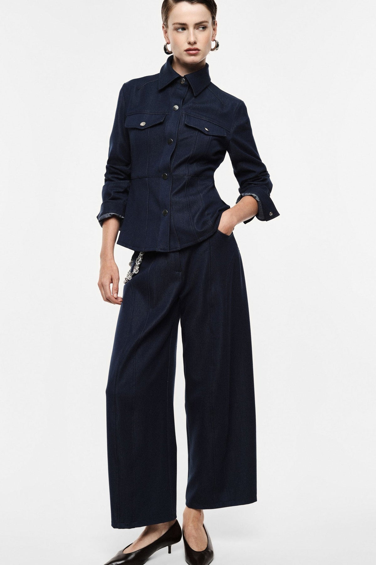 Pantaloni palazzo vita alta con catena decorativa BLU DENIM