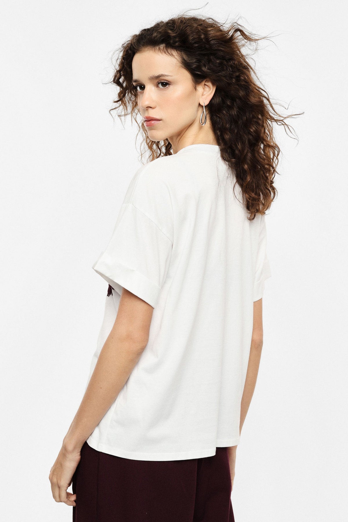 T-shirt con frange decorative e maniche corte BIANCO - IL