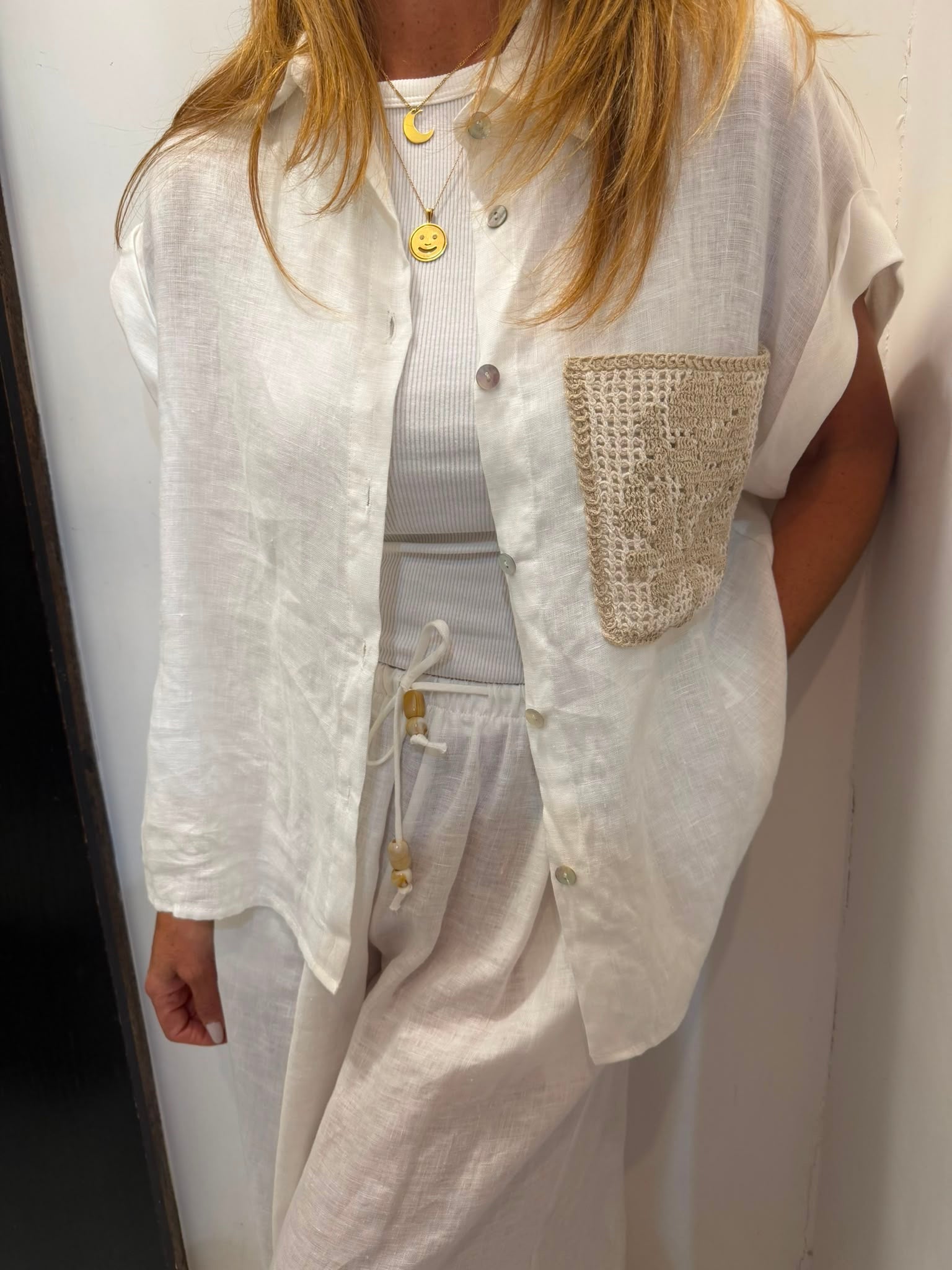 Camicia corta in lino con tasca crochet Emisphere