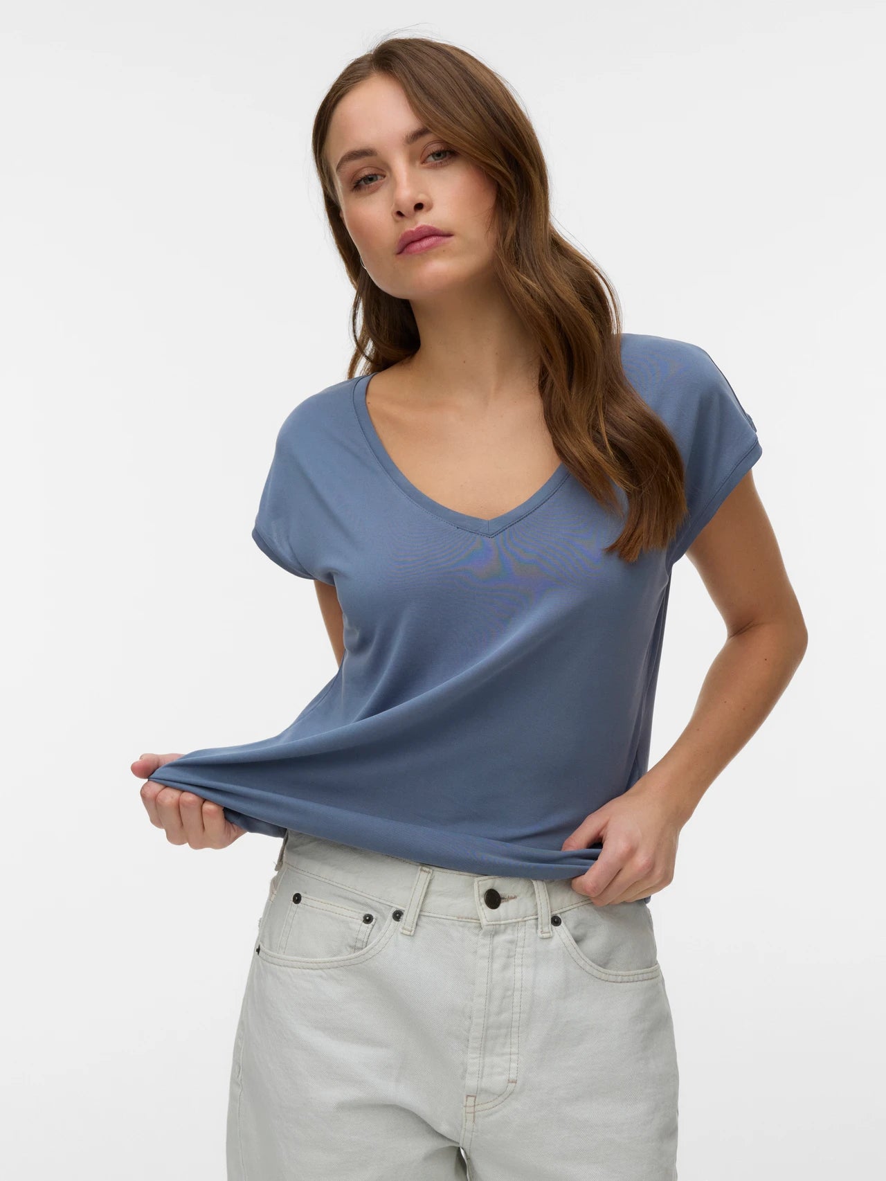 T-shirt scollo a V in modal Vero Moda