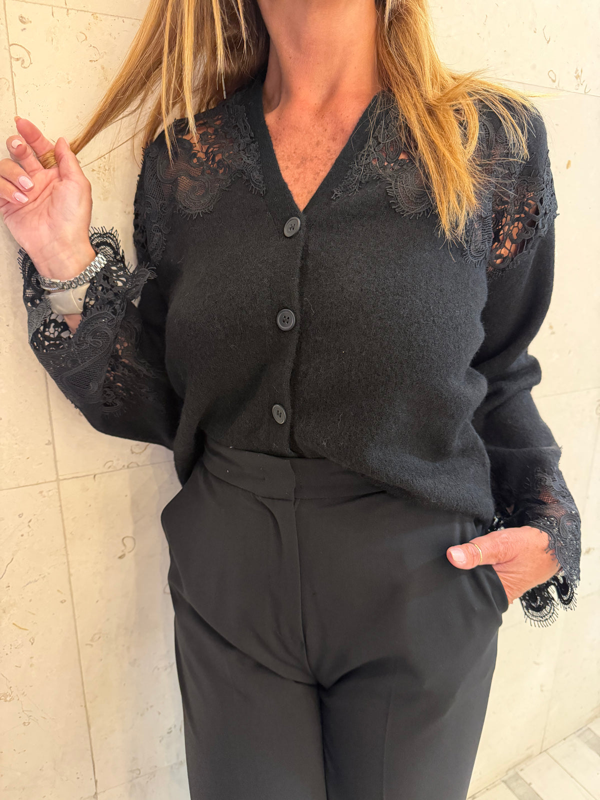 Cardigan in lana con inserti in pizzo Icona