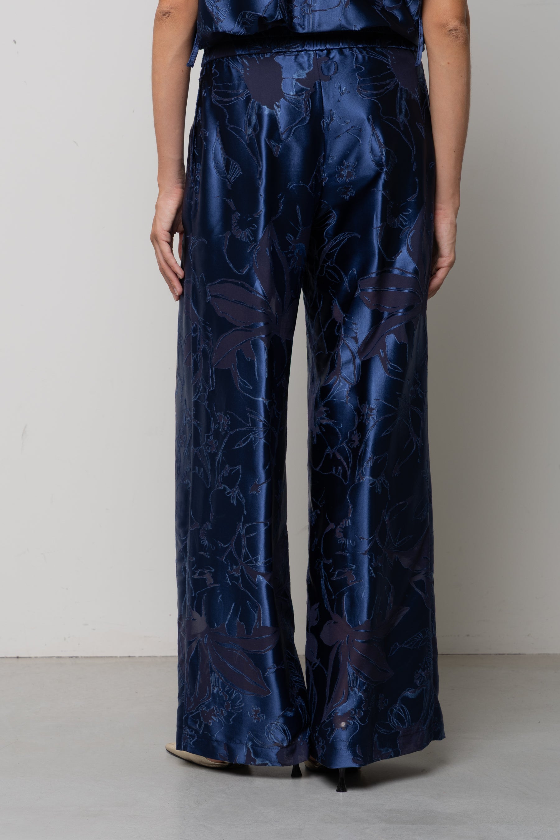 Pantalone gamba larga floreale in raso Icona