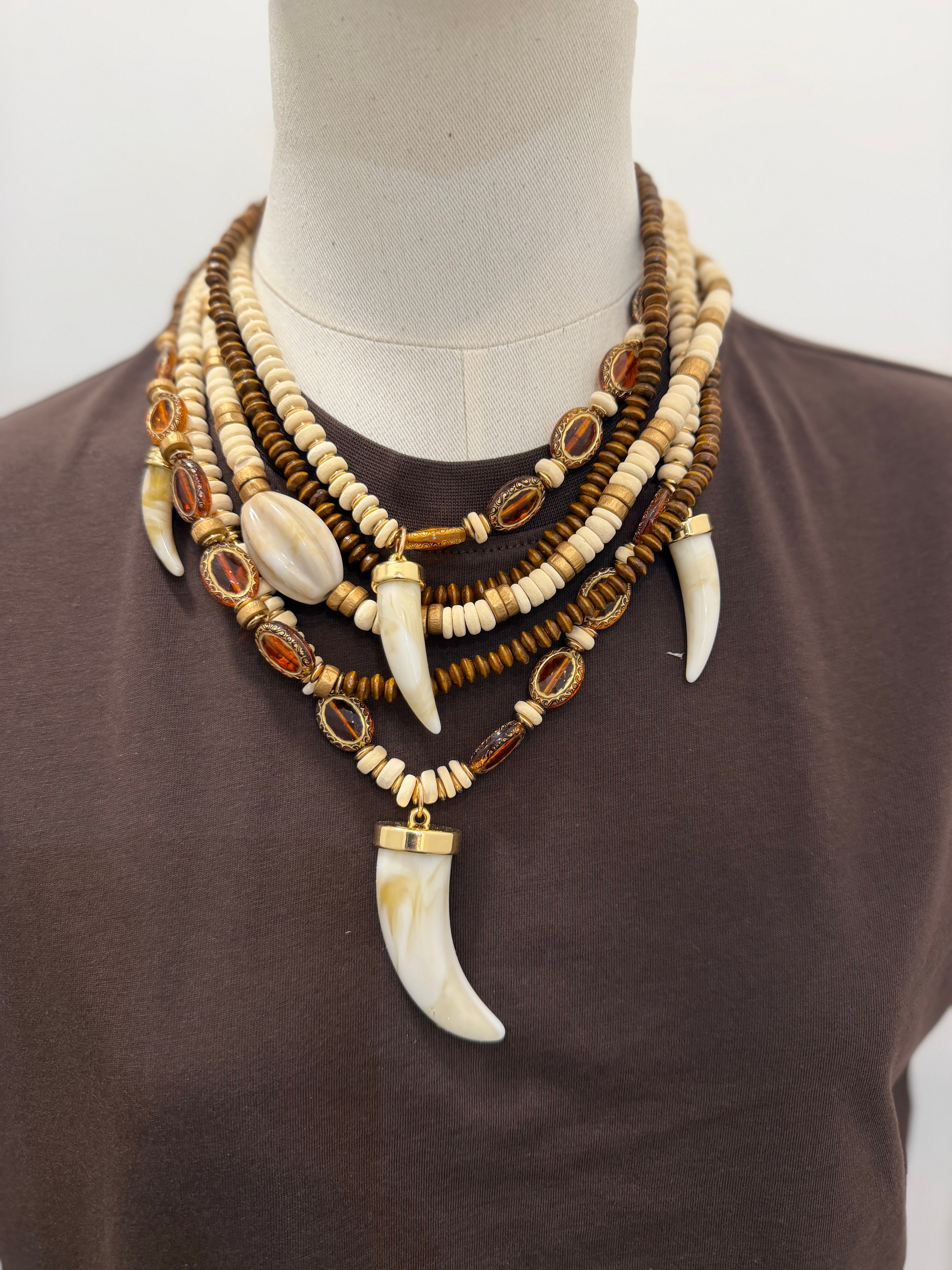 Collana etnica con corno Emisphere