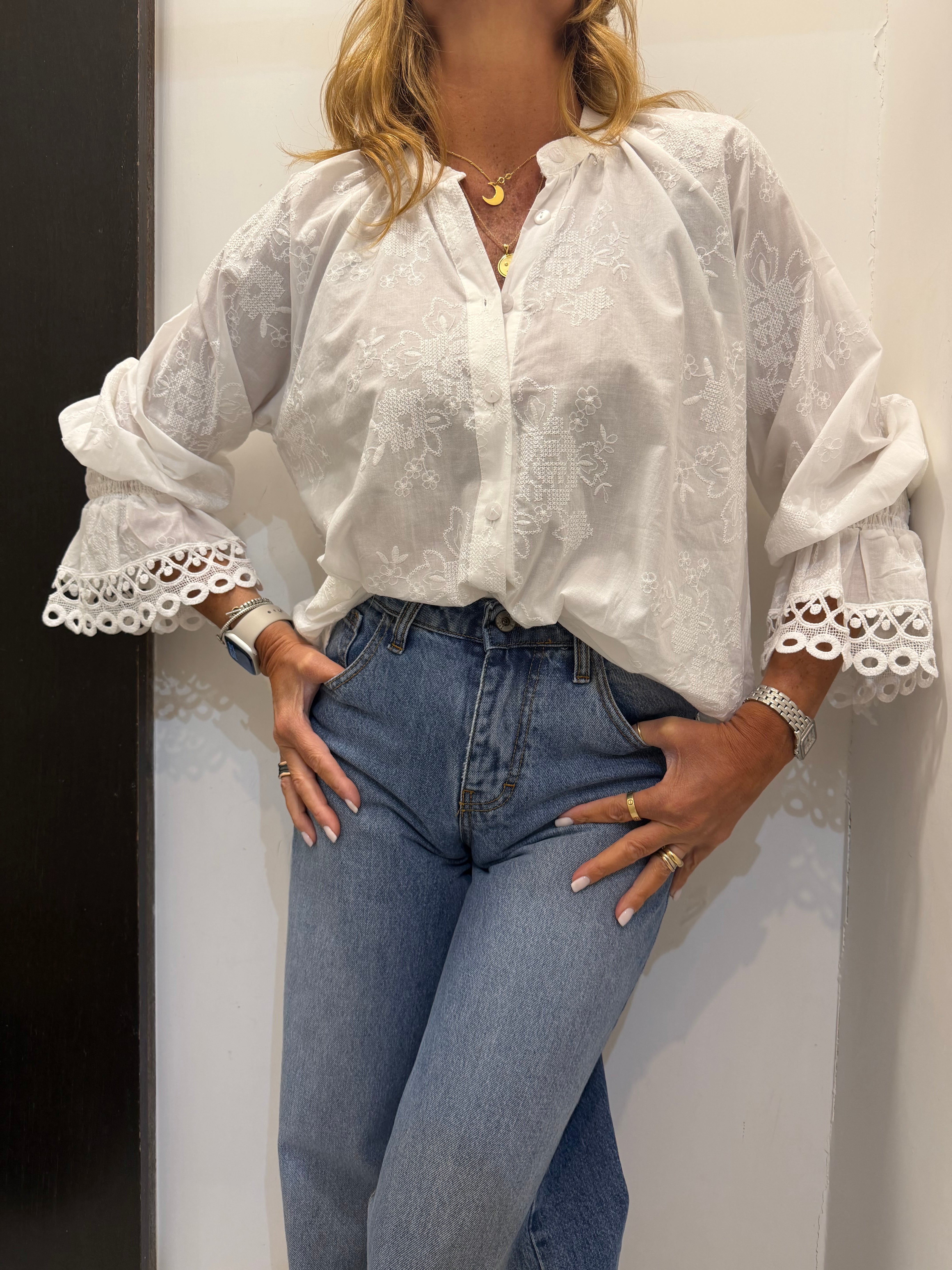 Camicia collo alla coreana con ricamo Emisphere