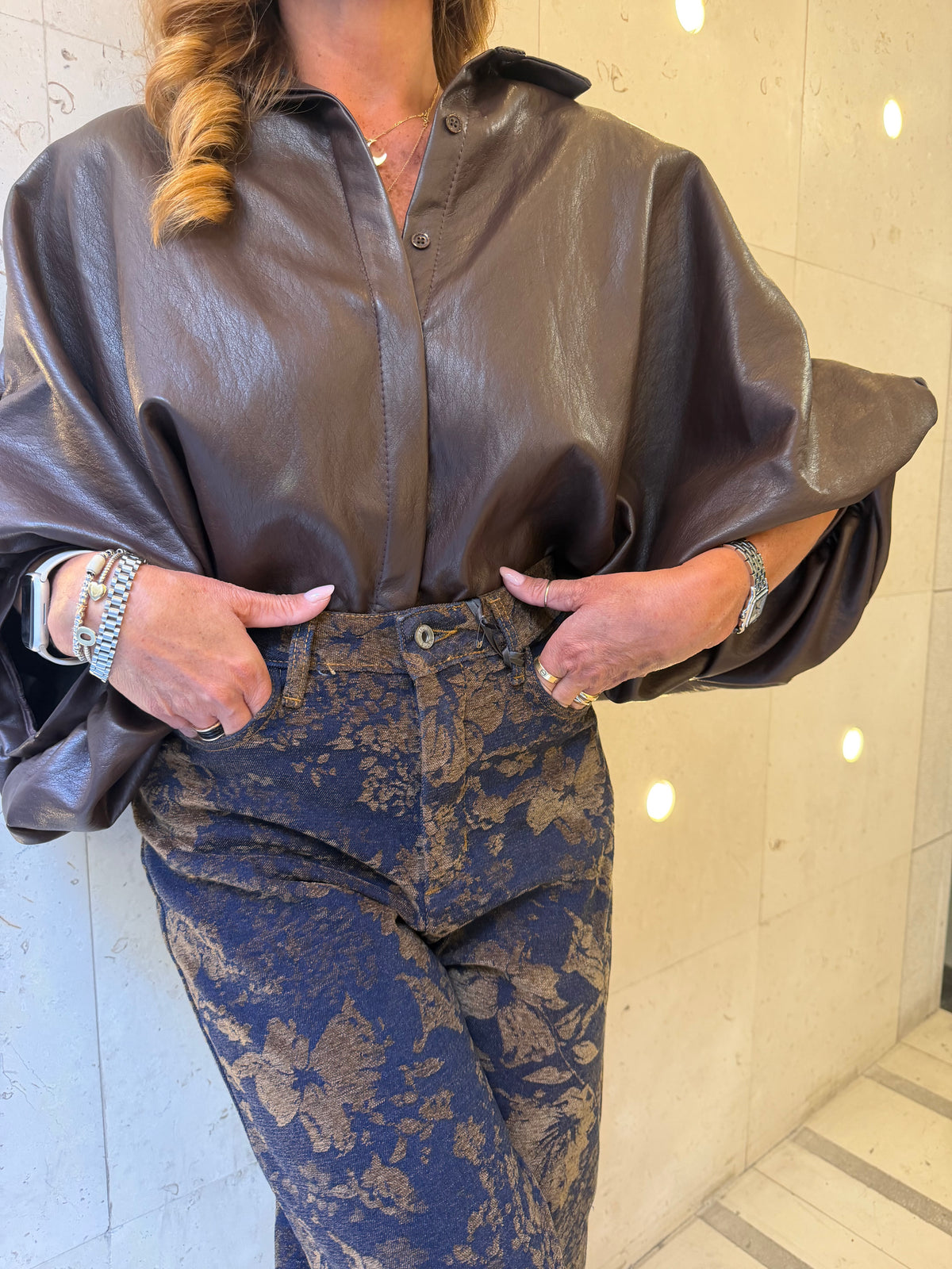 Camicia con manica ballon in ecopelle Emisphere