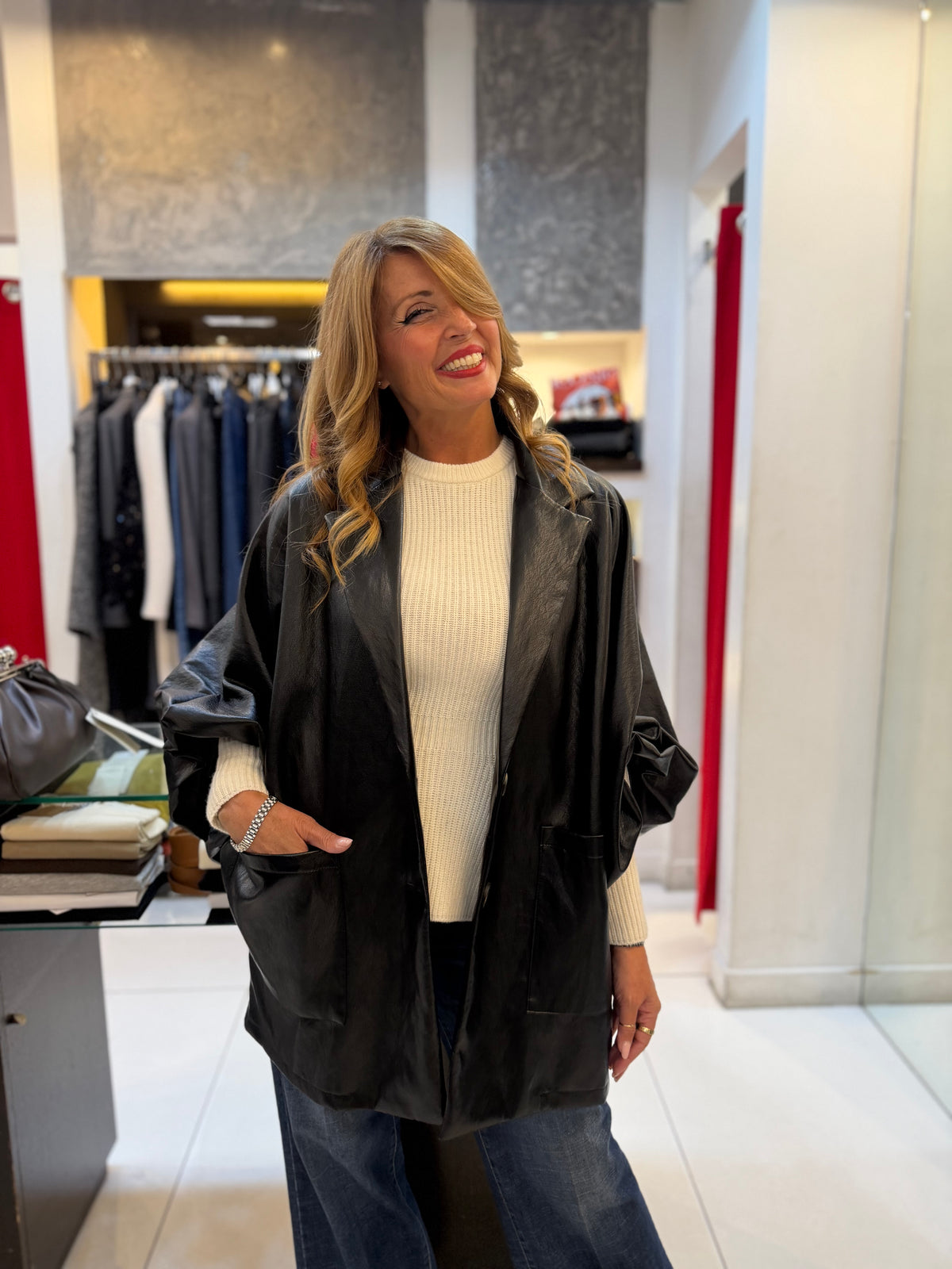 Giacca over effetto pelle con maxi tasche Emisphere