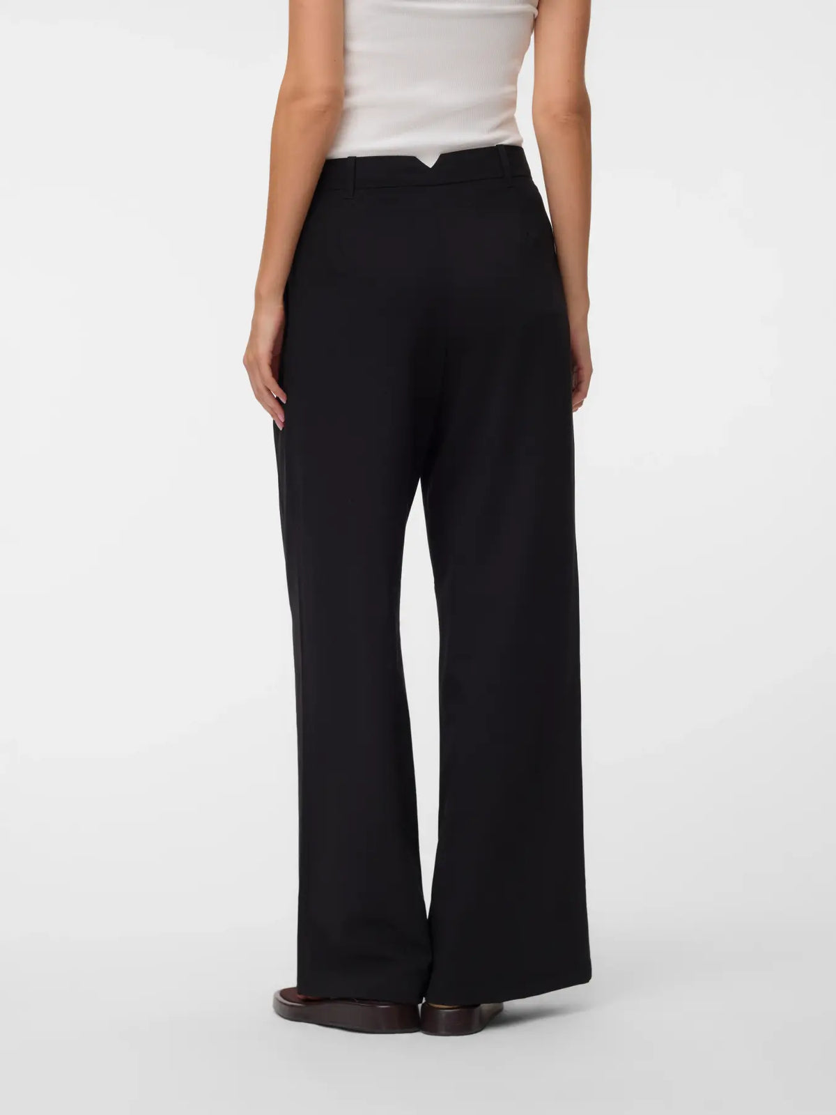 Pantalone vita media  con pieces Vero Moda