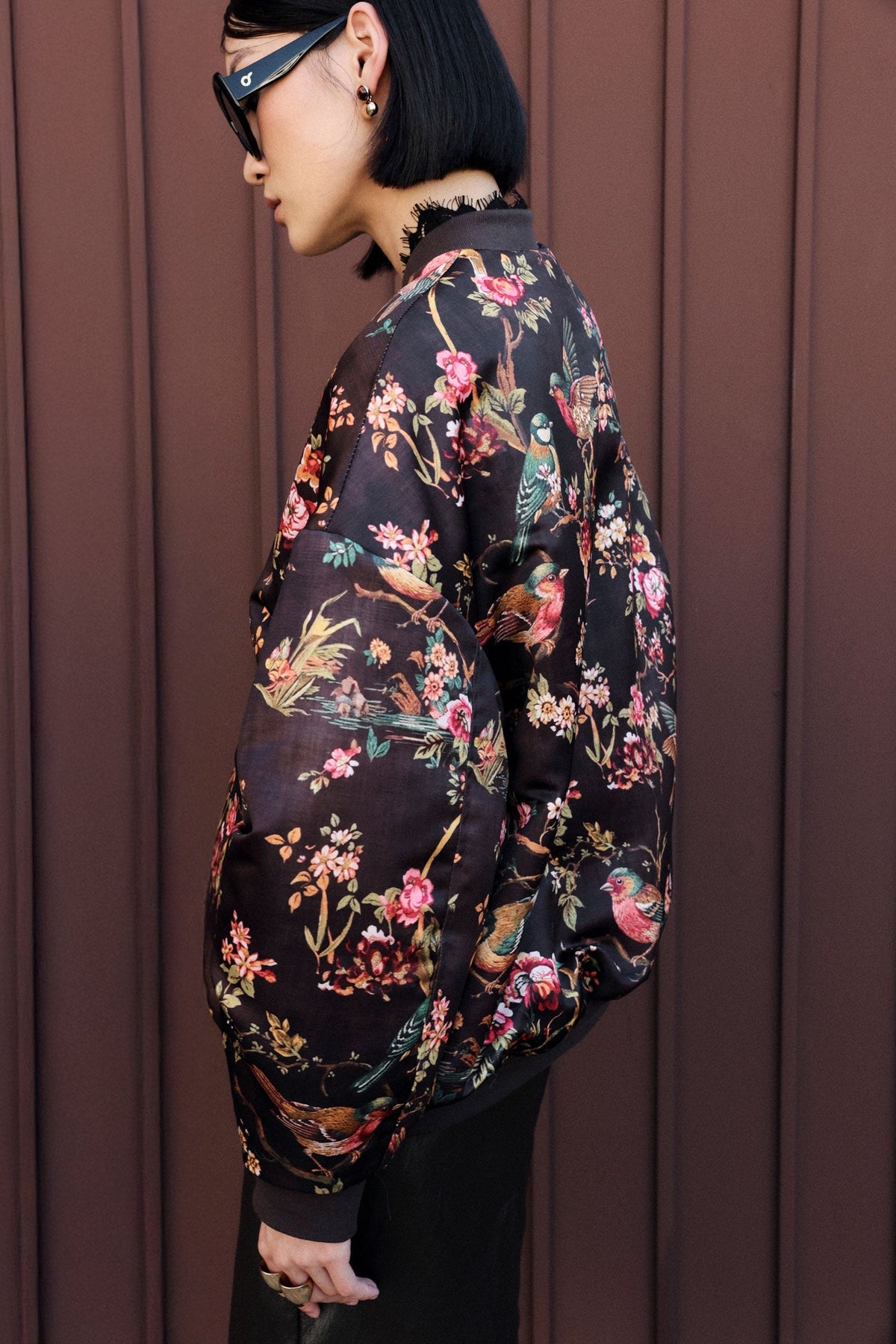 Bomber oversize con stampa floreale e uccelli MORO/ROSA - IR